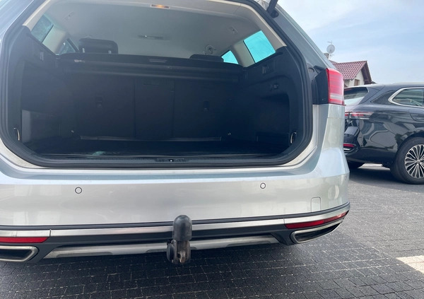 Volkswagen Passat cena 92000 przebieg: 164891, rok produkcji 2019 z Chęciny małe 781